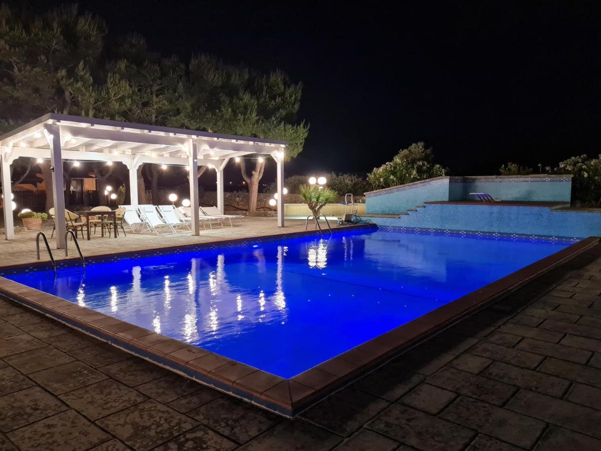 Hotel Villa Elisabetta Галатина Экстерьер фото